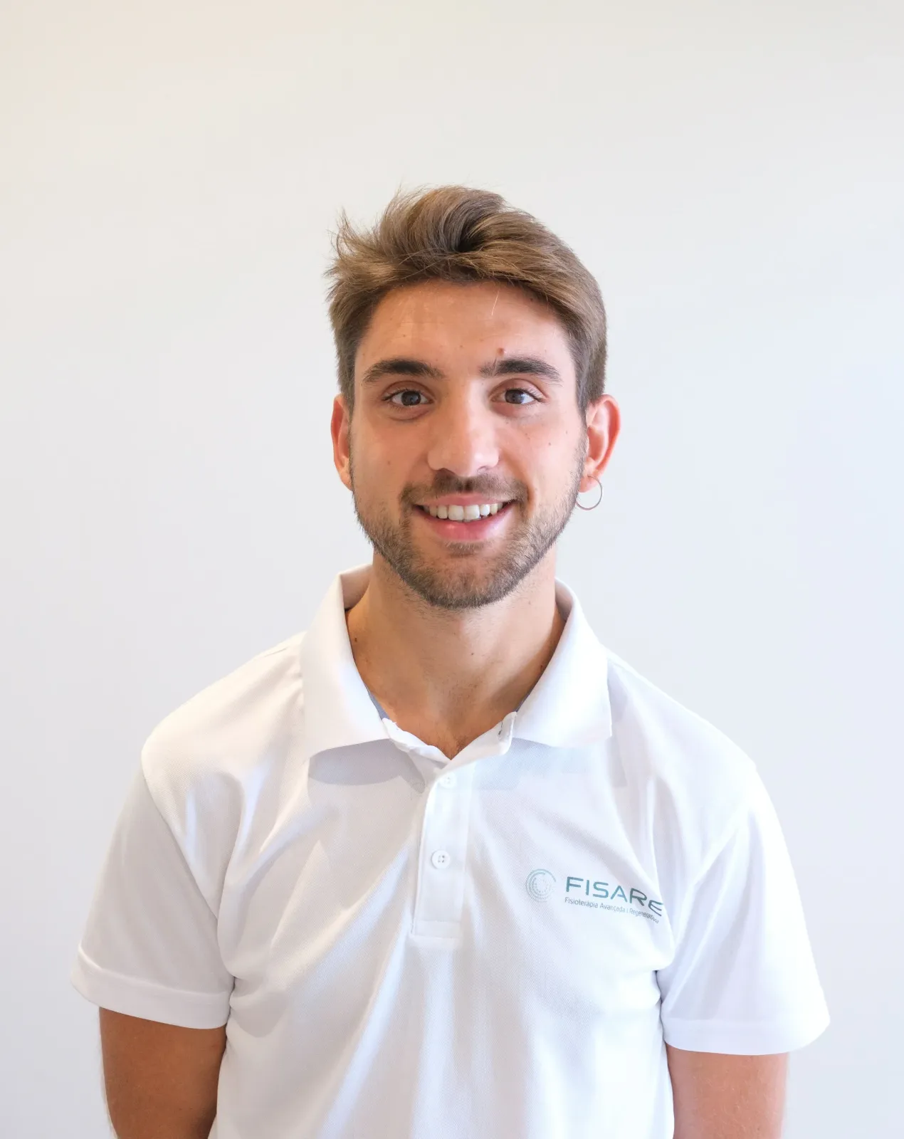 Josep Bisbal, registered physiotherapist no. 1666 at Clinica Fisare in Manacor